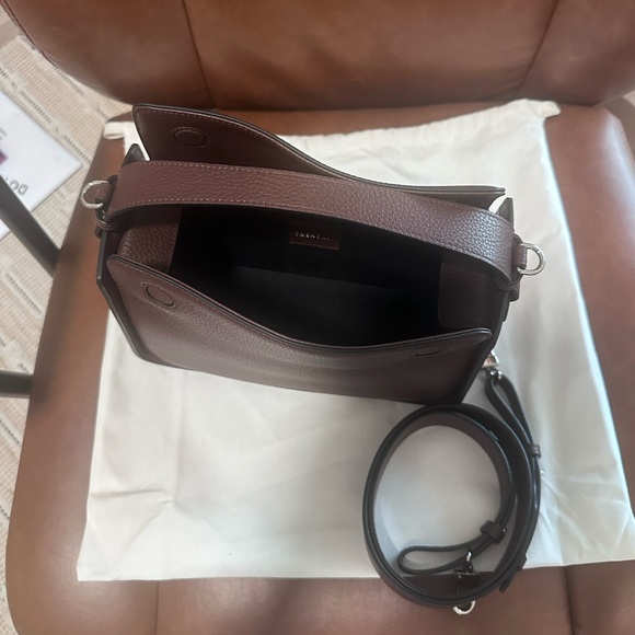 The Horse Clementine Bag: Coffee Pebbled - Picture 4 of 8